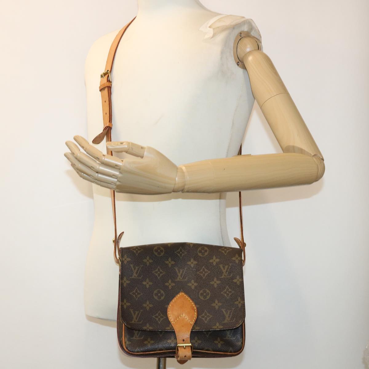 LOUIS VUITTON Monogram Cartouchiere MM Shoulder Bag M51253 LV rd5369