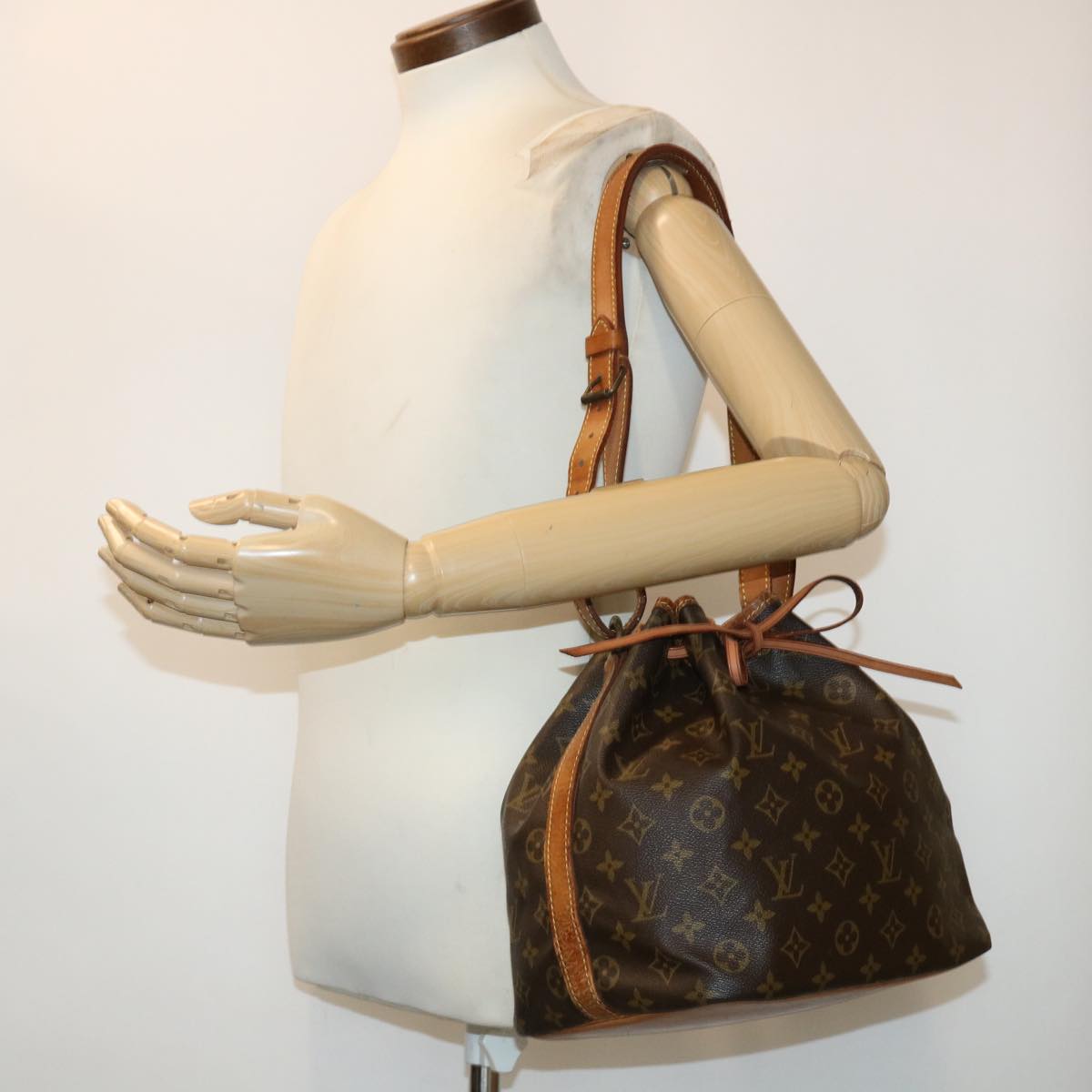 LOUIS VUITTON Monogram Petit Noe Shoulder Bag M42226 LV rd5399