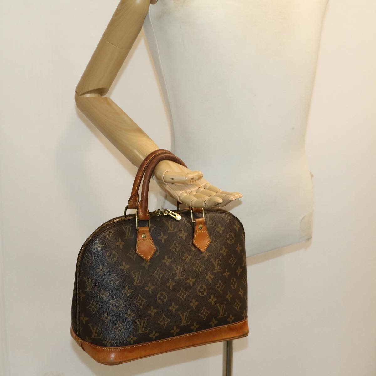 LOUIS VUITTON Monogram Alma Hand Bag M51130 LV rh250