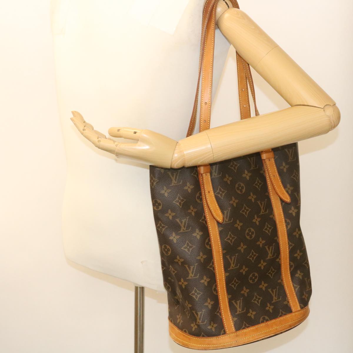 LOUIS VUITTON Monogram Bucket GM Shoulder Bag M42236 LV rt005