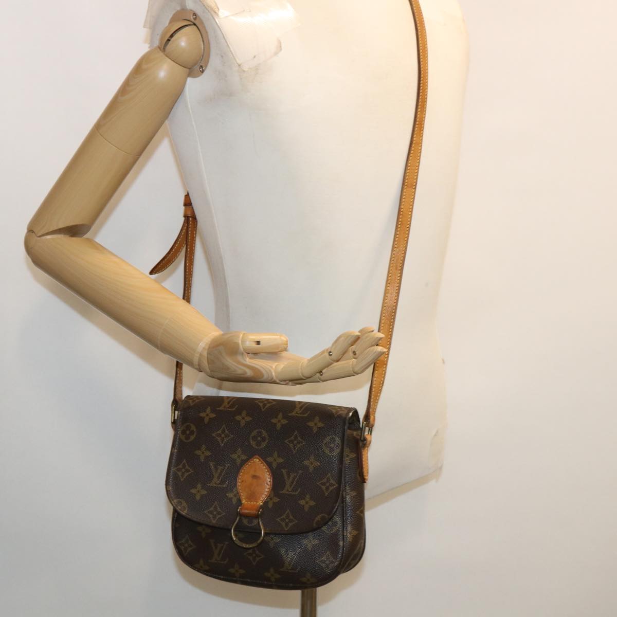 LOUIS VUITTON Monogram Saint Cloud MM Shoulder Bag M51243 LV rt061