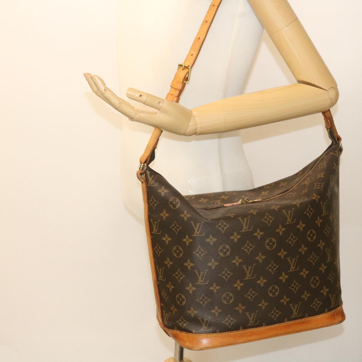 LOUIS VUITTON Monogram Amfer Three Vanity Star Shoulder Bag M47275 rz128