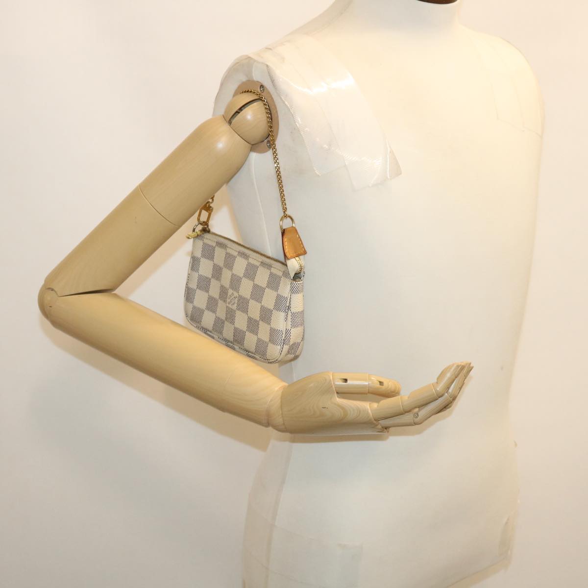 LOUIS VUITTON Damier Azur Mini Pochette Accessoires Pouch N58010 LV rz319