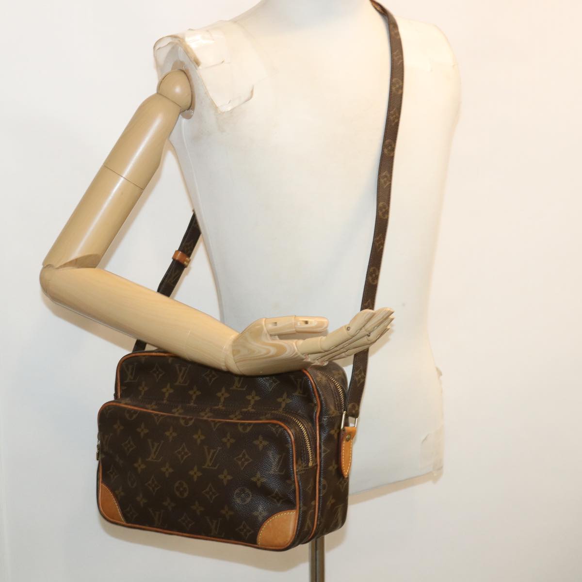 LOUIS VUITTON Monogram Nile Shoulder Bag M45244 LV tb403