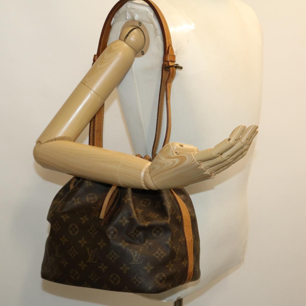 LOUIS VUITTON Monogram Petit Noe Shoulder Bag M42226 LV th2849