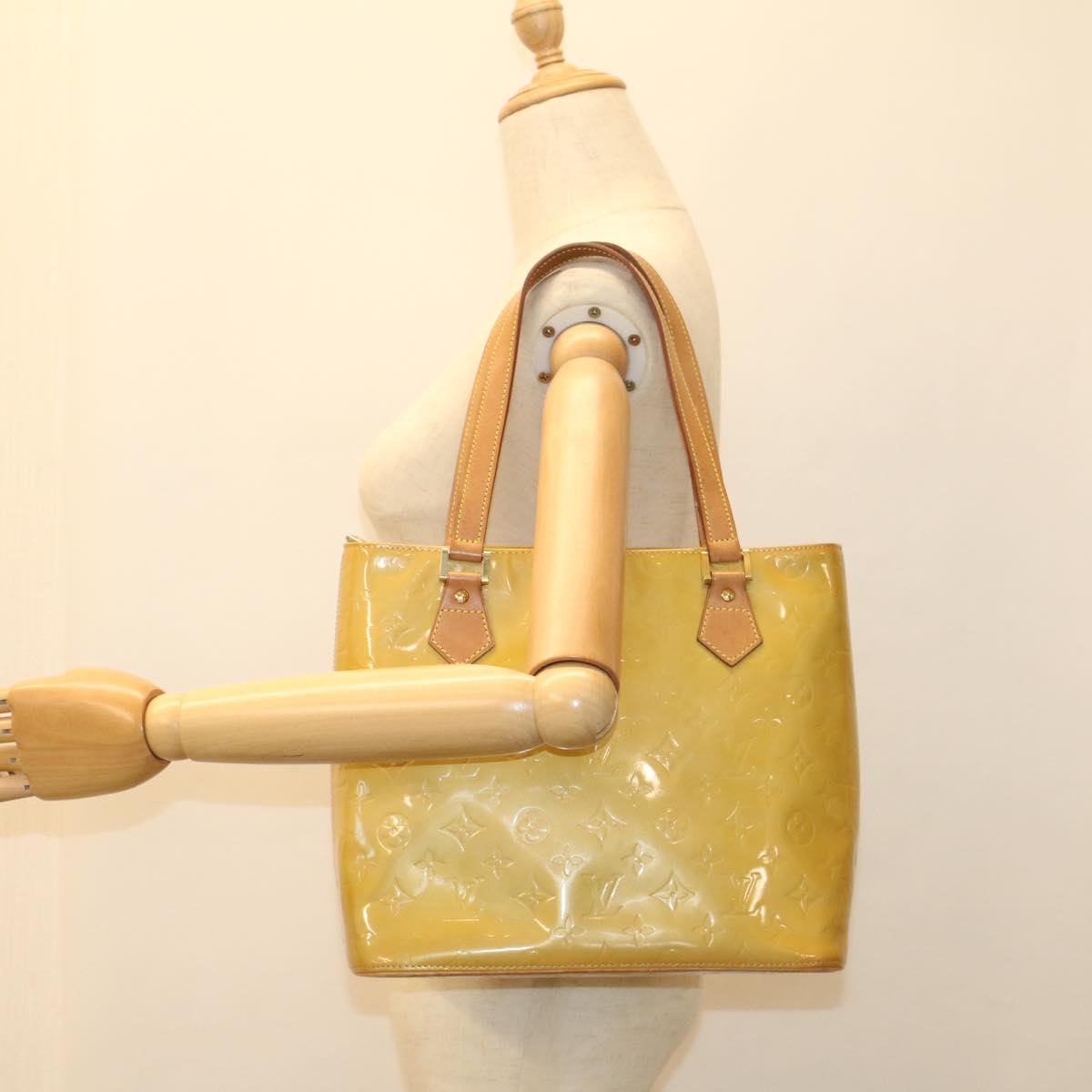LOUIS VUITTON Monogram Vernis Houston Hand Bag Beige M91004 LV th4003