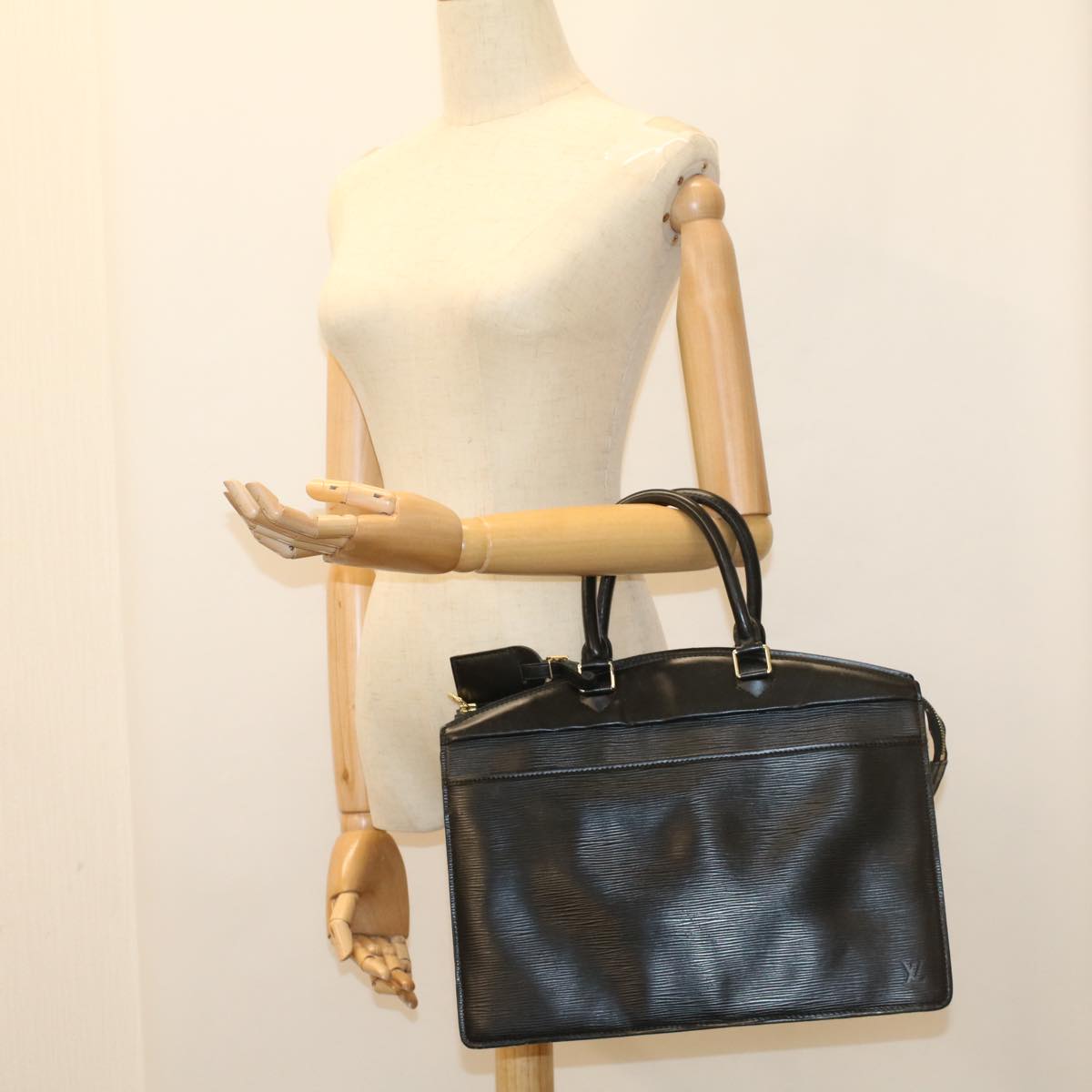 LOUIS VUITTON Epi Riviera Hand Bag Noir Black M48182 LV th4041