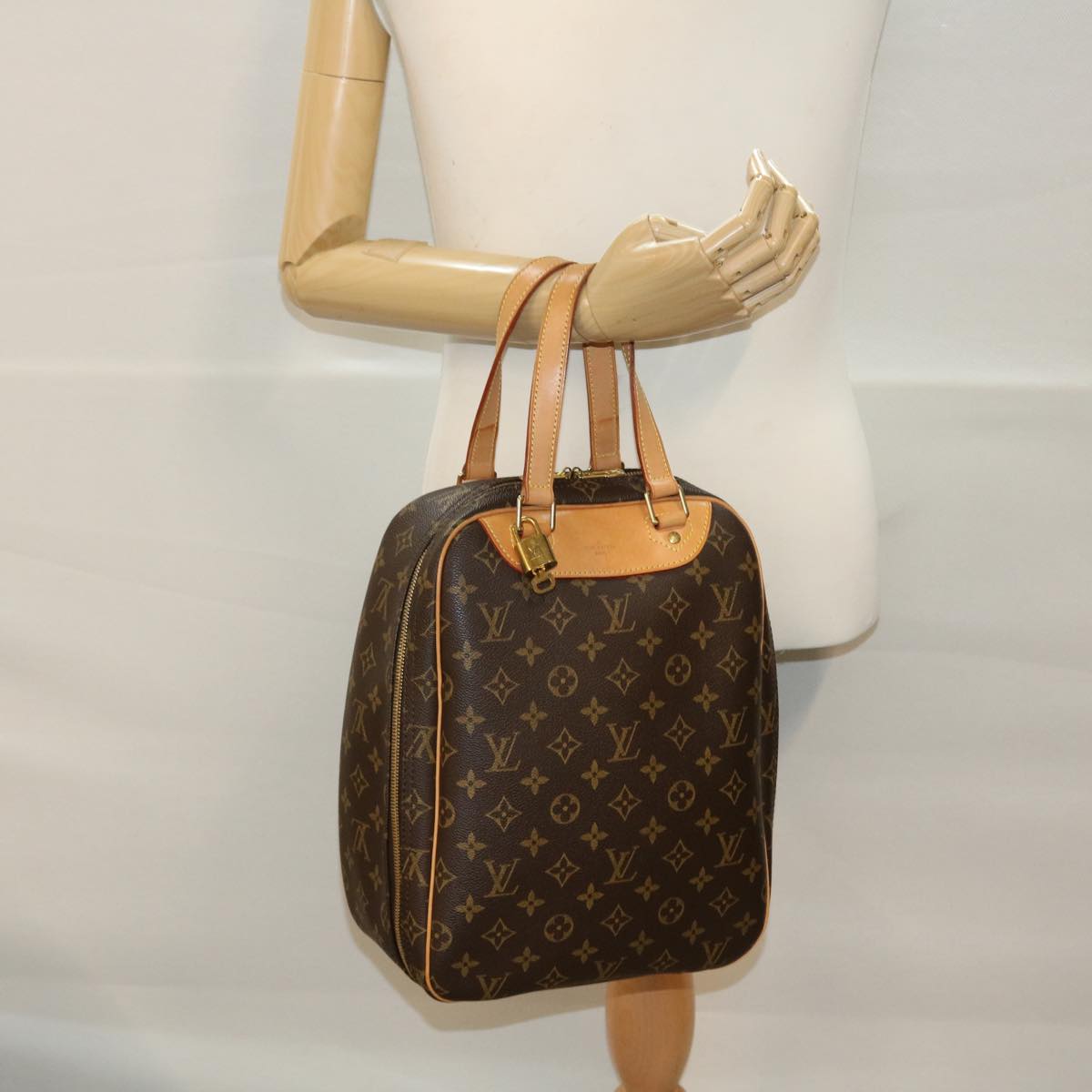 LOUIS VUITTON Monogram Excursion Hand Bag M41450 LV ai655