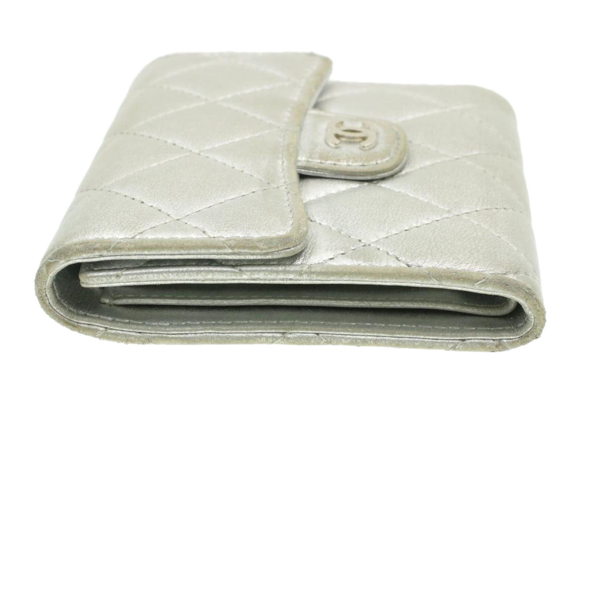 Luxury Chanel Matelasse Bifold Wallet Silver CC cr620
