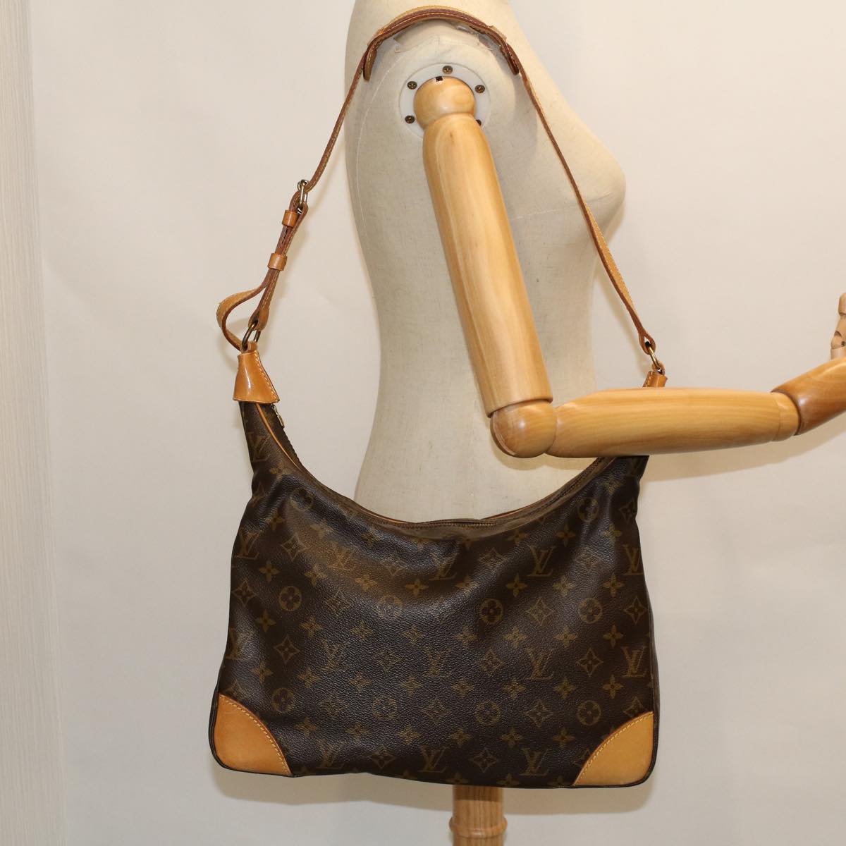 LOUIS VUITTON Monogram Boulogne 35 Shoulder Bag M51260 LV 47467