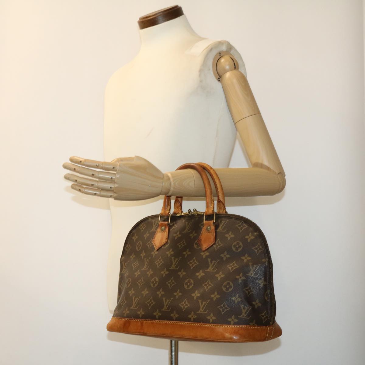 LOUIS VUITTON Monogram Alma Hand Bag M51130 LV tp327