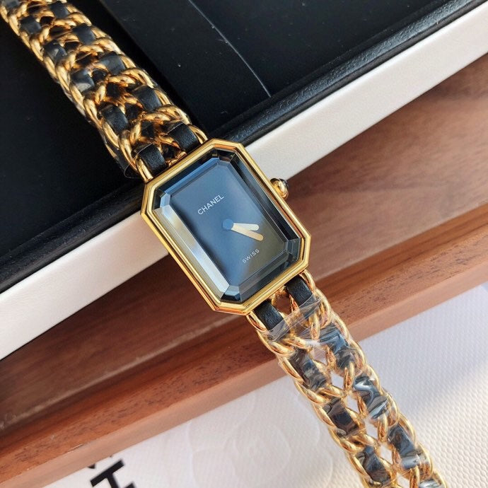 Luxury Chanel PREMIERE ROCK PINK GOLD CASE BLACK LEATHER