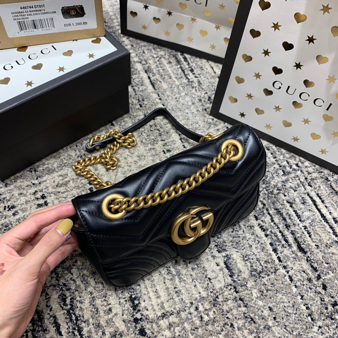 Luxury Gucci GG Marmont 22cm Black Calfskin Gold Hardware