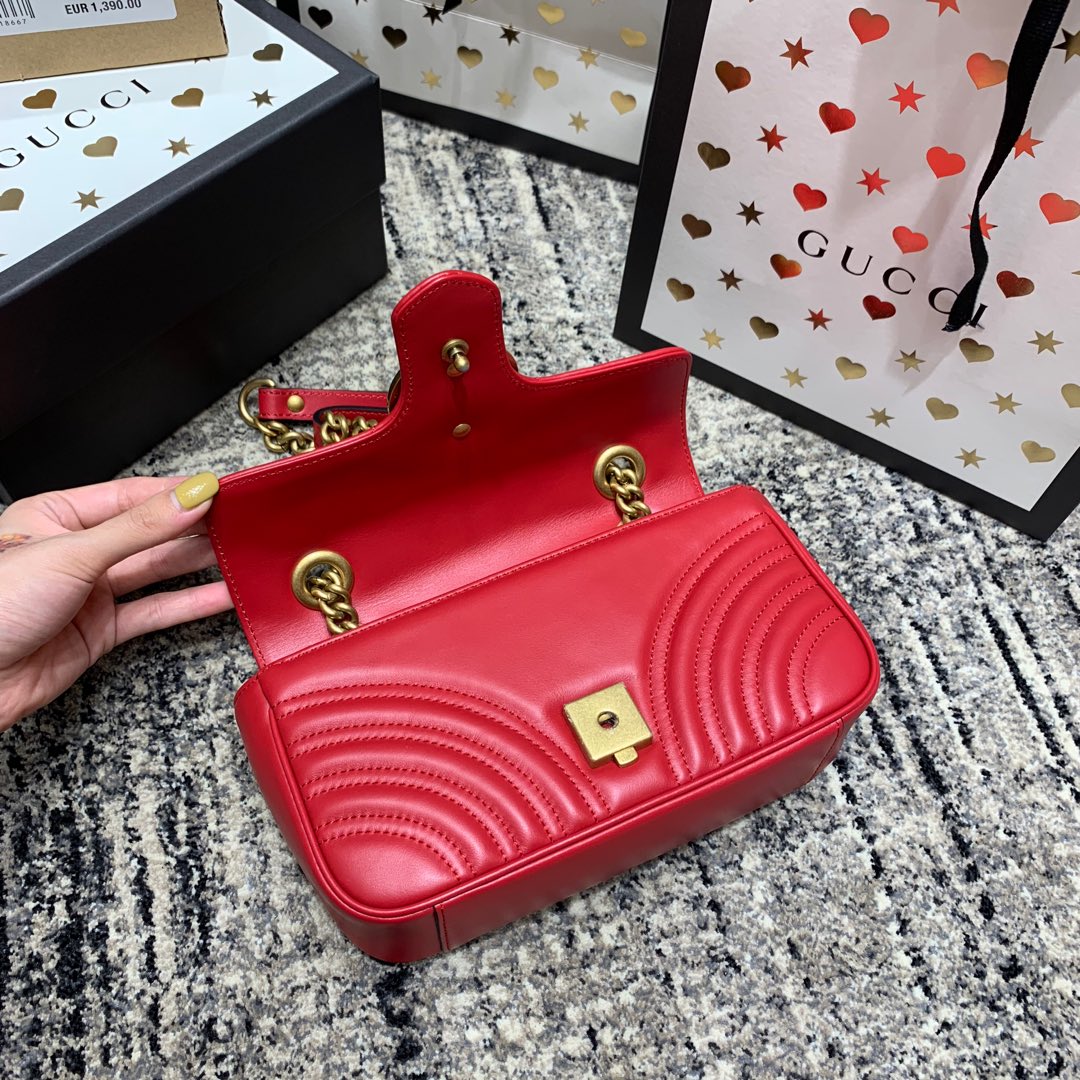 Luxury Gucci GG Marmont 22cm Red Calfskin Gold Hardware