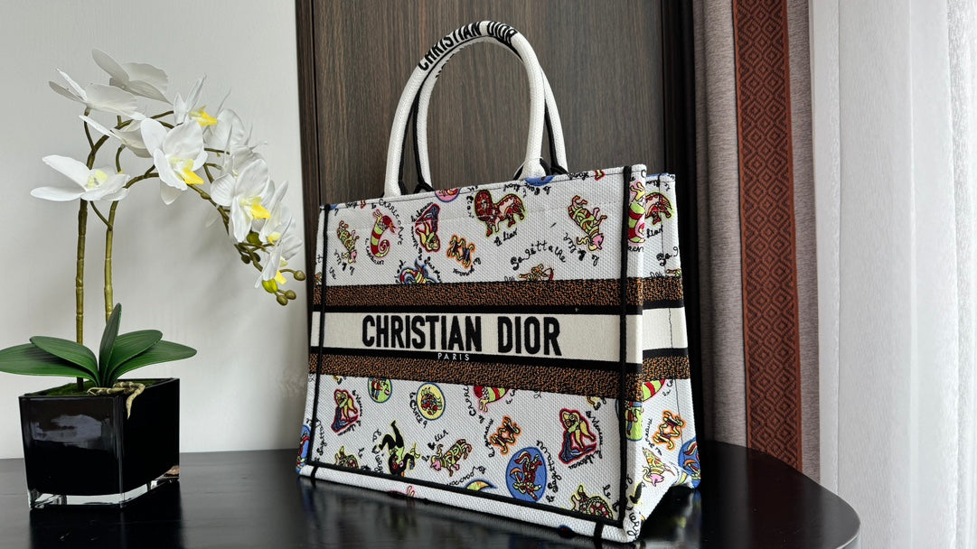 Luxury DiorMedium Book Tote 36cm White Multicolor Dragon Zodiac Embroidery