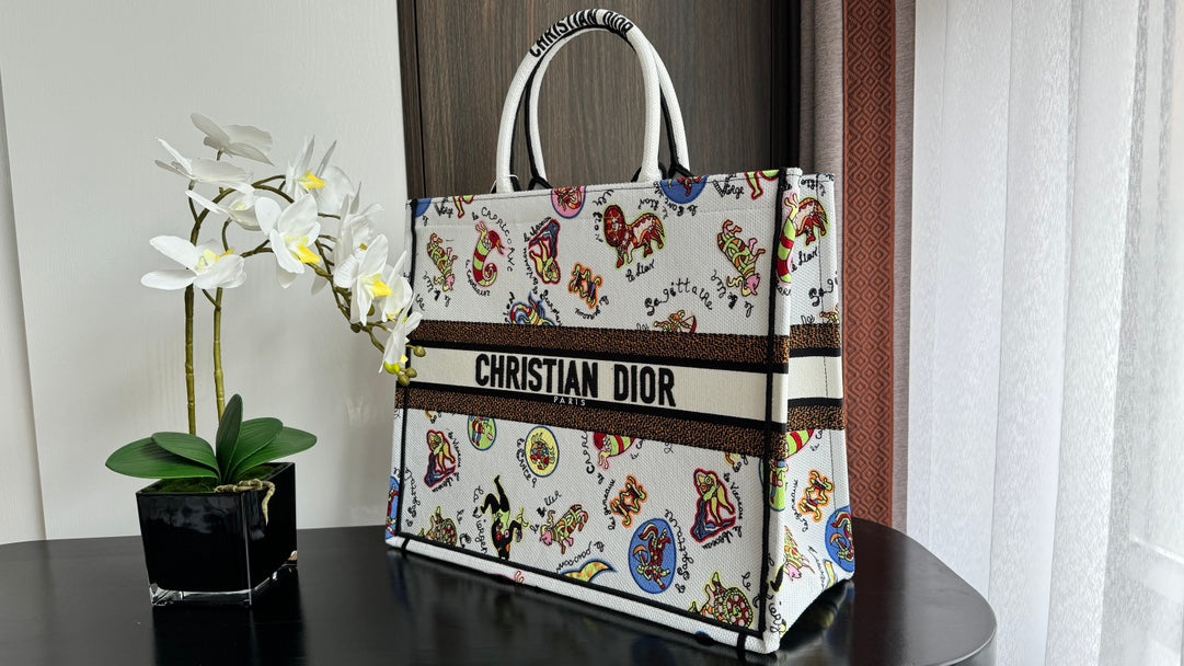 Luxury DiorLarge Book Tote 42cm White Multicolor Dragon Zodiac Embroidery