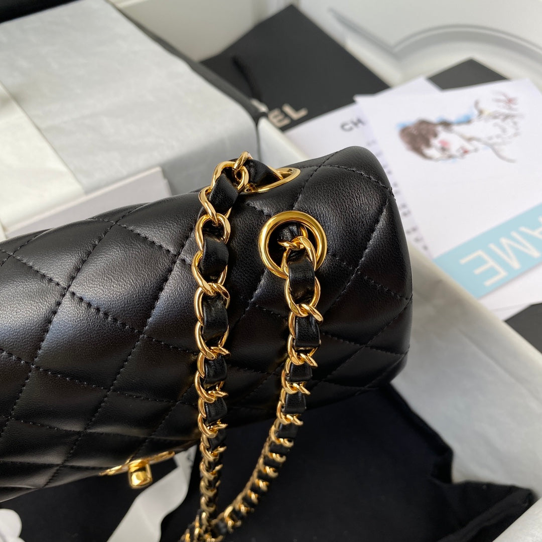 Luxury Chanel Medium Classic Flap Bag 23cm Black Lambskin Gold Hardware