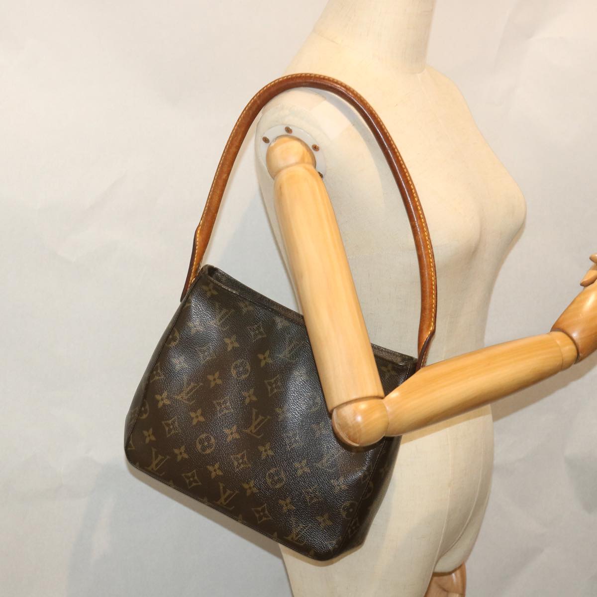 LOUIS VUITTON Monogram Looping MM Shoulder Bag M51146 LV yb382