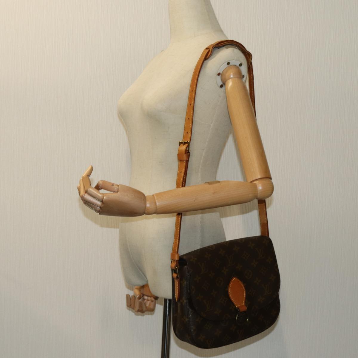 LOUIS VUITTON Monogram Saint Cloud GM Shoulder Bag M51242 LV yk11560