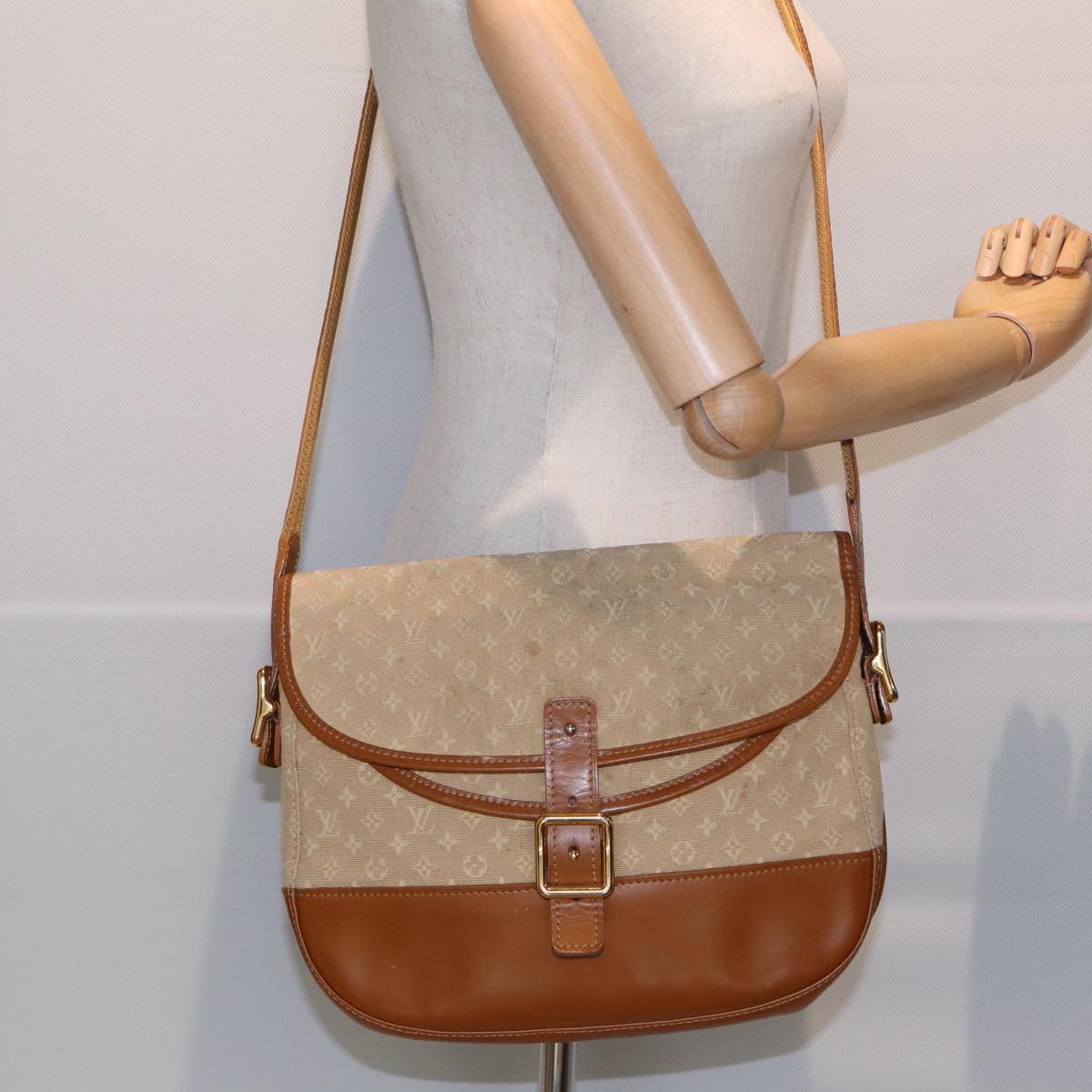 LOUIS VUITTON Monogram Mini Belanger Shoulder Bag Beige M92674 LV yk13687