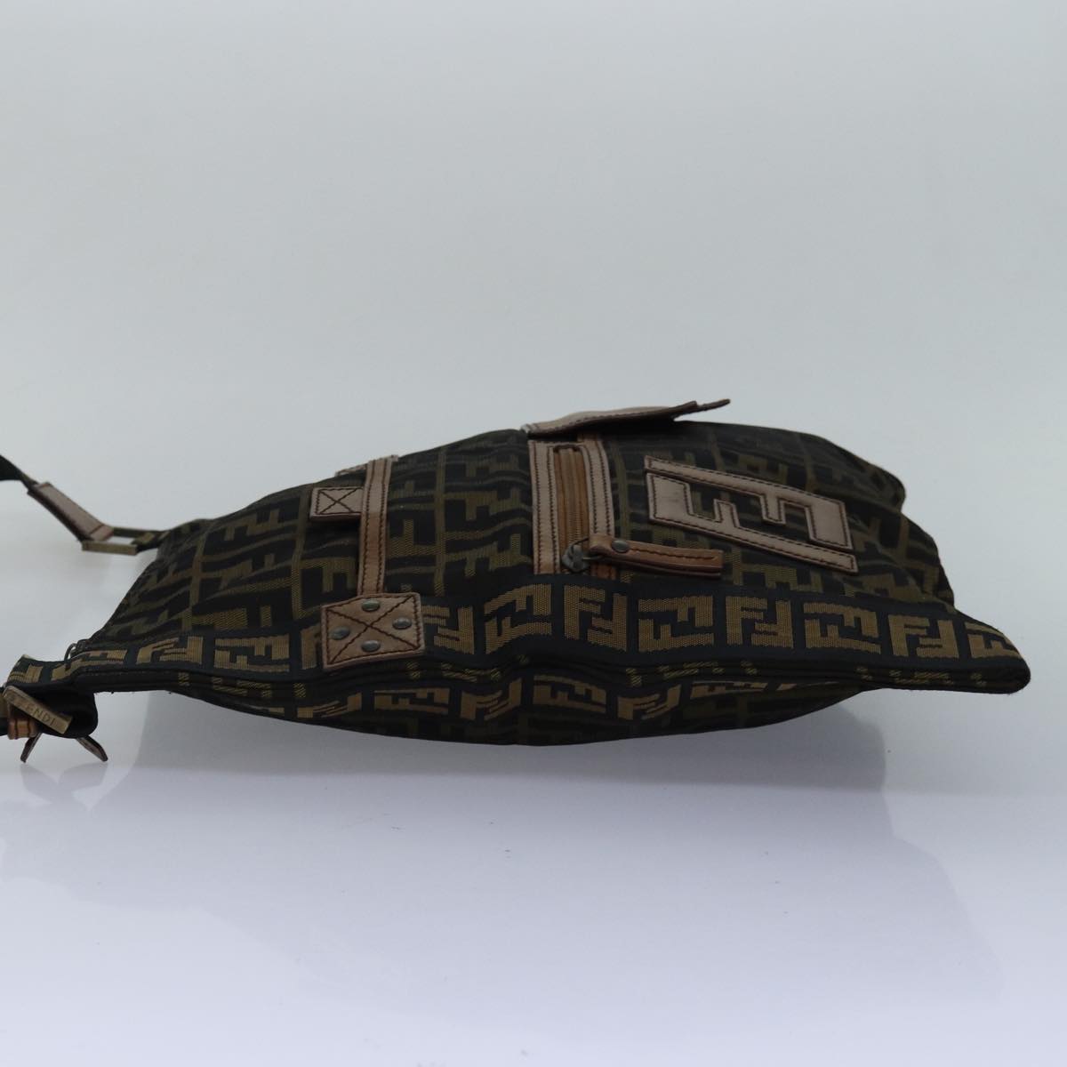 Luxury Fendi Zucca Canvas Shoulder Bag Brown Blackyk13801