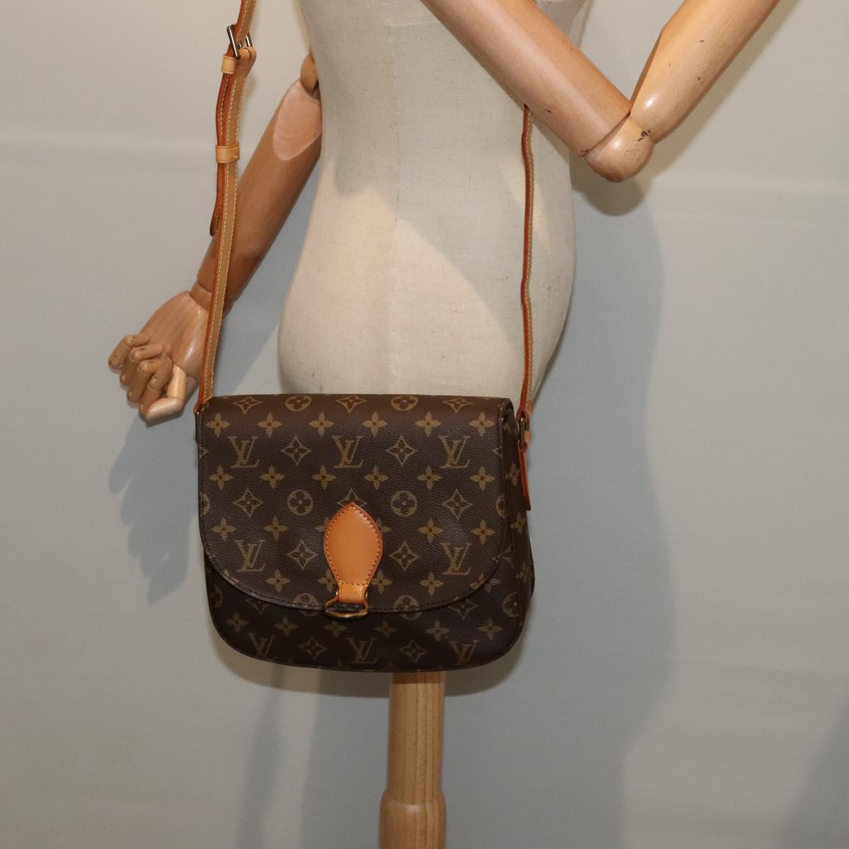 LOUIS VUITTON Monogram Saint Cloud GM Shoulder Bag M51242 LV yk14783