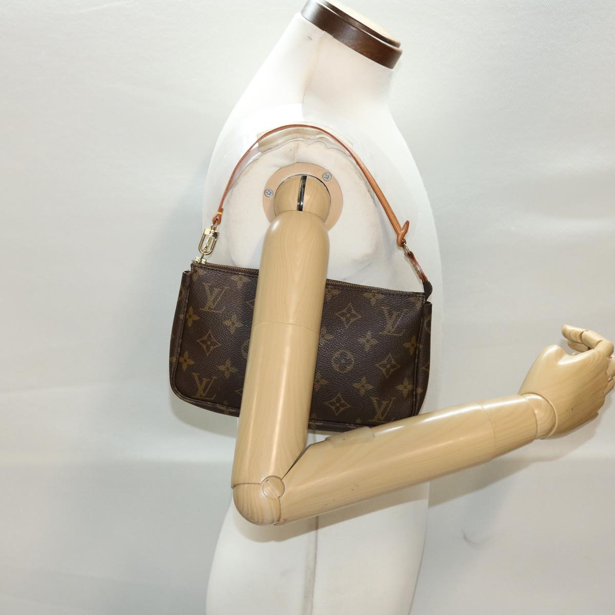 LOUIS VUITTON Monogram Pochette Accessoires Pouch Vintage M51980 LV yk7317