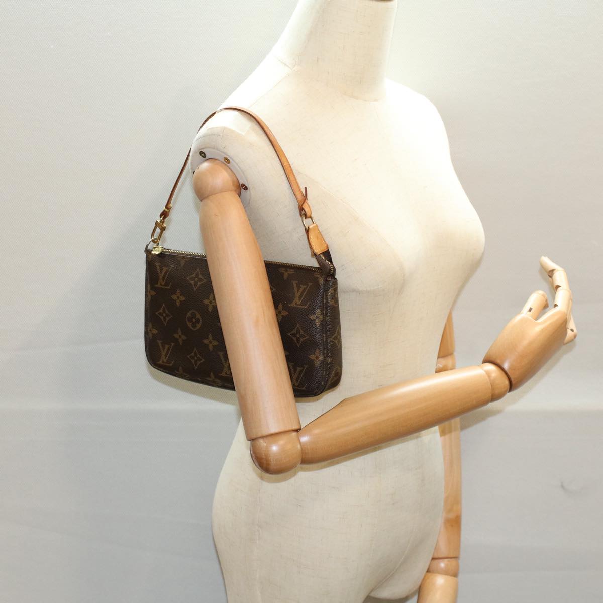 LOUIS VUITTON Monogram Pochette Accessoires Pouch M51980 LV yk9062