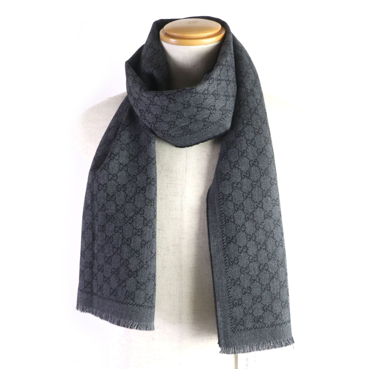 Luxury Gucci Trending 2025 Wool GG Pattern Reversible Scarf