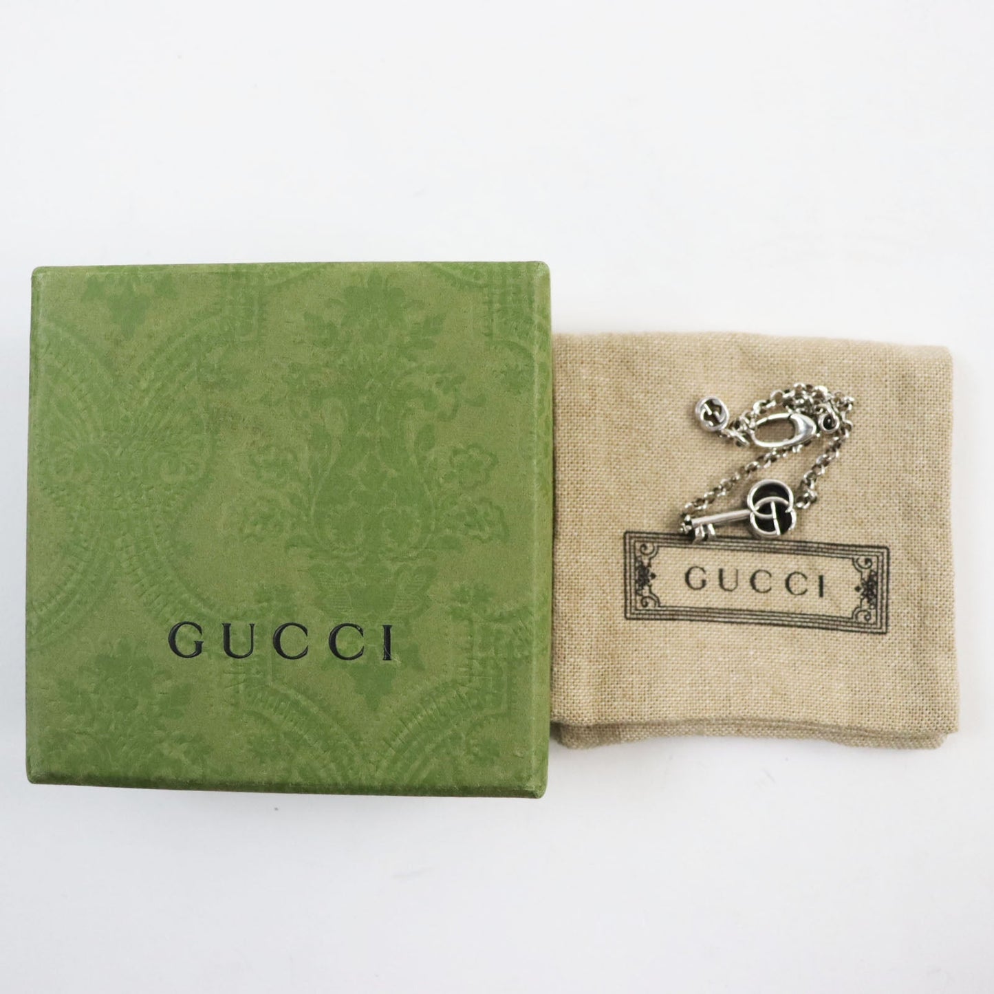 Luxury Gucci Trending 2025 Silver Arabesque Key Bracelet AG925