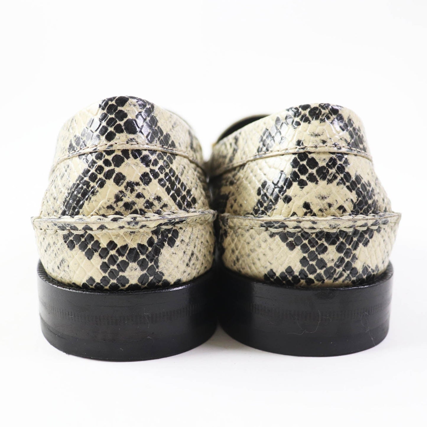 Luxury Gucci Trending 2025 Embossed Leather Loafers Women