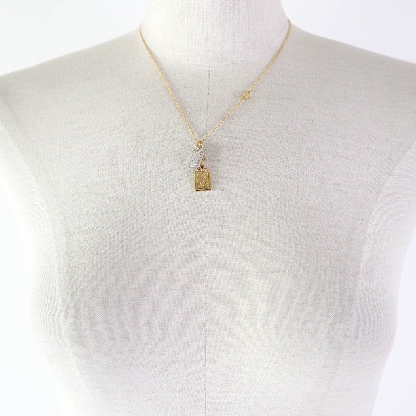 LOUIS VUITTON Necklace M63141 metal Gold silver Miniature Name Tag Monogram Necklace nanogram