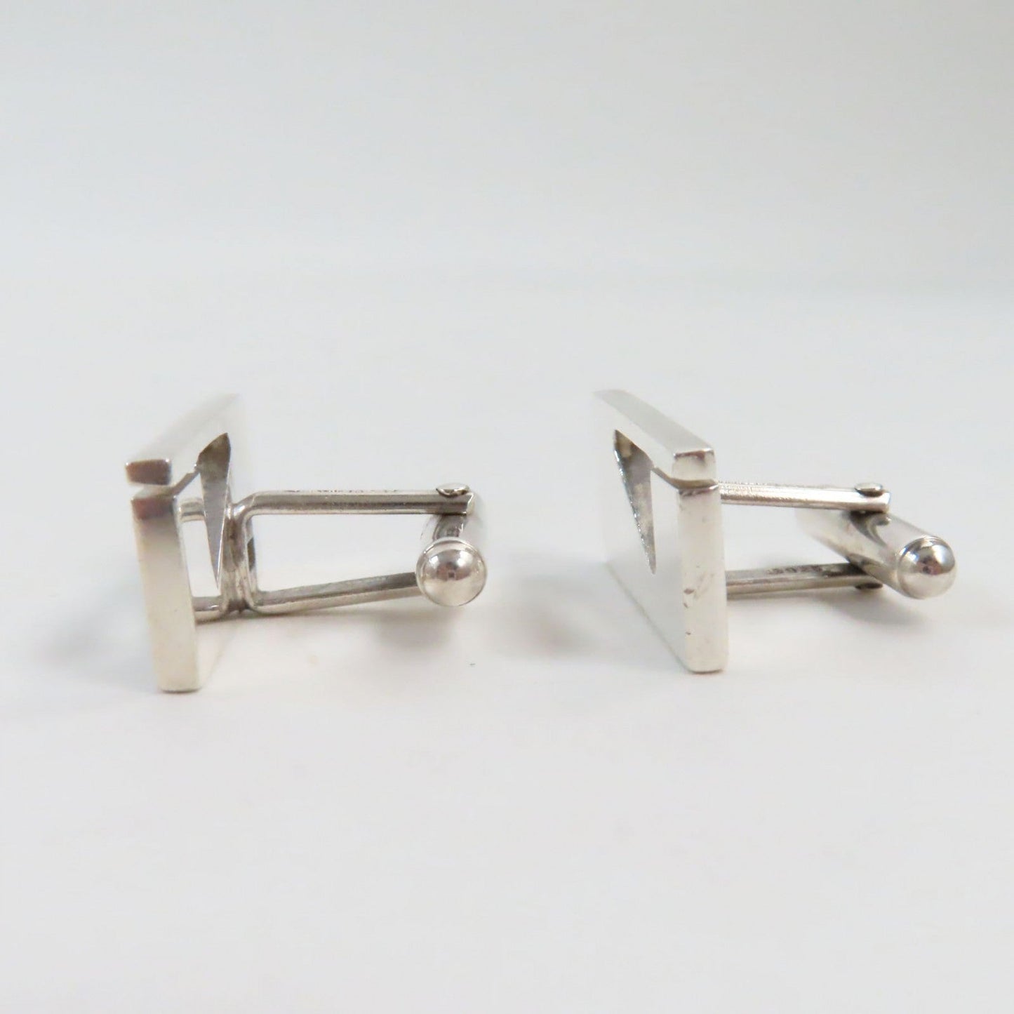 Luxury Gucci Trending 2025 G Motif Silver Cufflinks