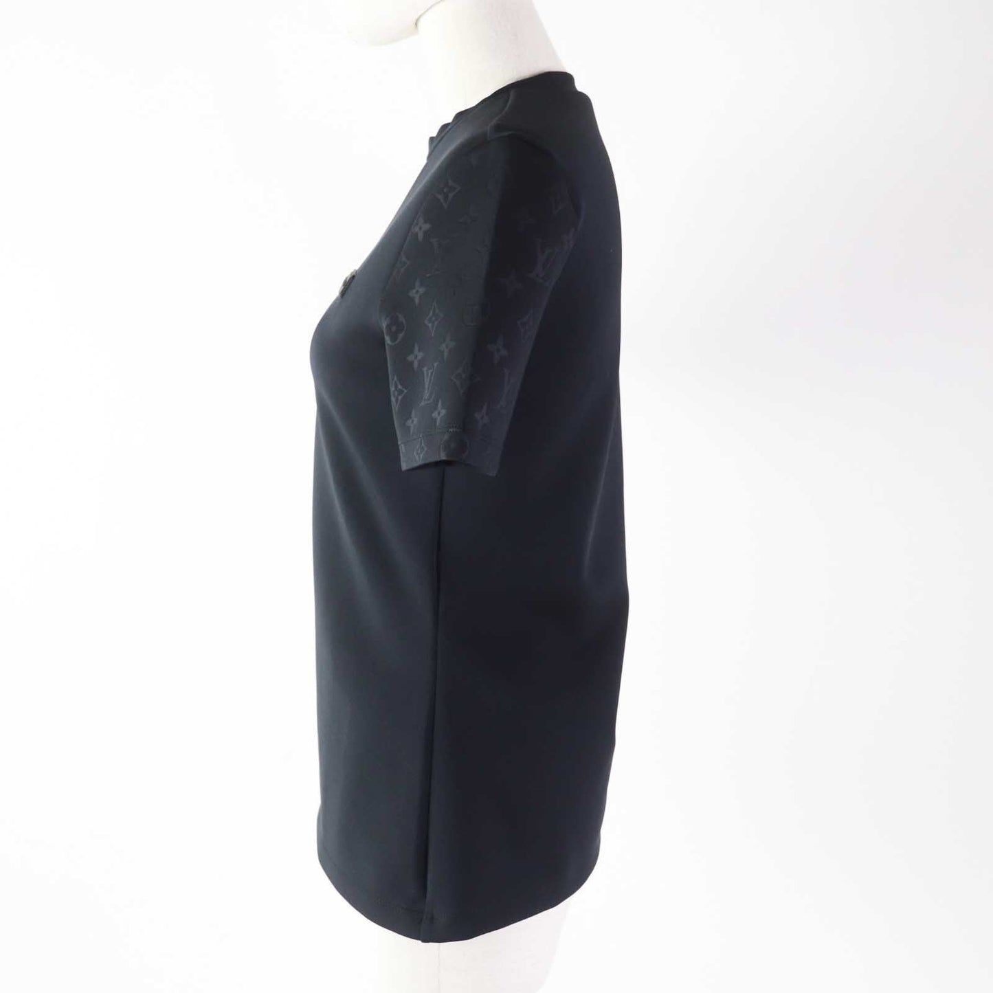 LOUIS VUITTON Short sleeve T-shirt 1AAB27 Outer material: 72% nylon, Outer material: 28% polyurethane, Other: 100% polyvinyl chloride black Embossed monogram sleeve T-shirt Women S