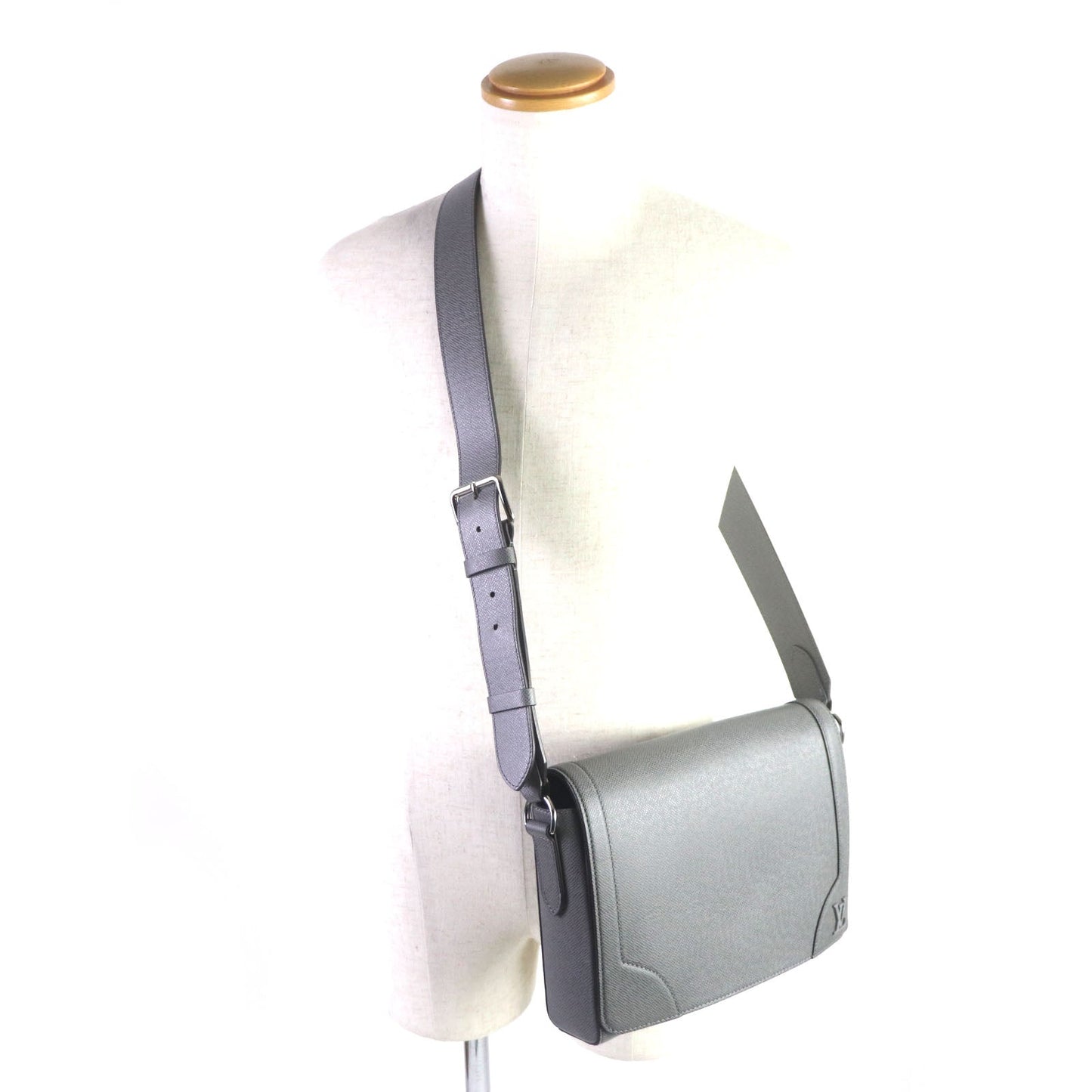 Louis Vuitton Taiga Flap Messenger Bag