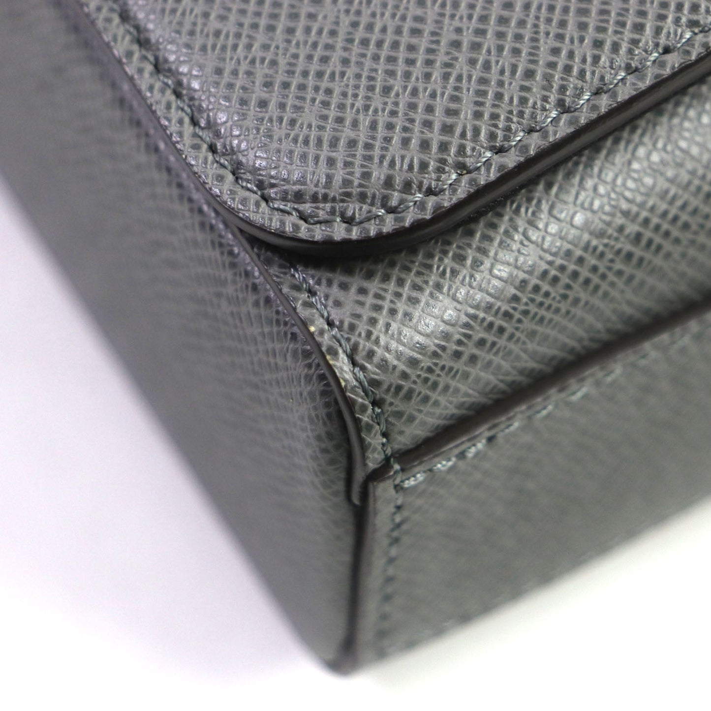 Louis Vuitton Taiga Flap Messenger Bag