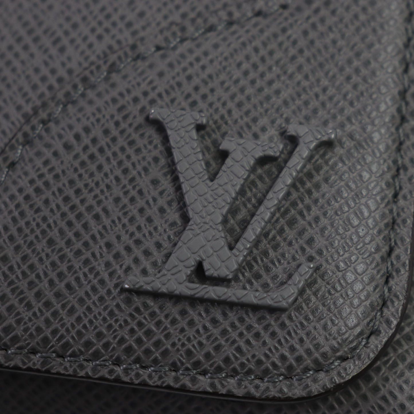 Louis Vuitton Taiga Flap Messenger Bag