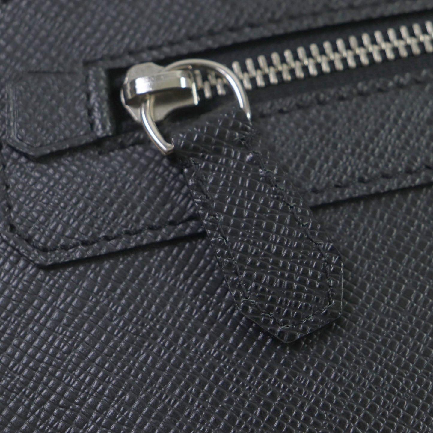 Louis Vuitton Taiga Leather Document Case M32612