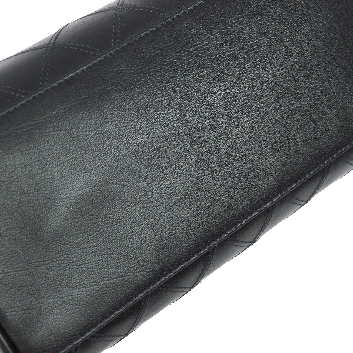 Luxury Chanel 1989-1991 Black Lambskin Cosmoline Pouch 25