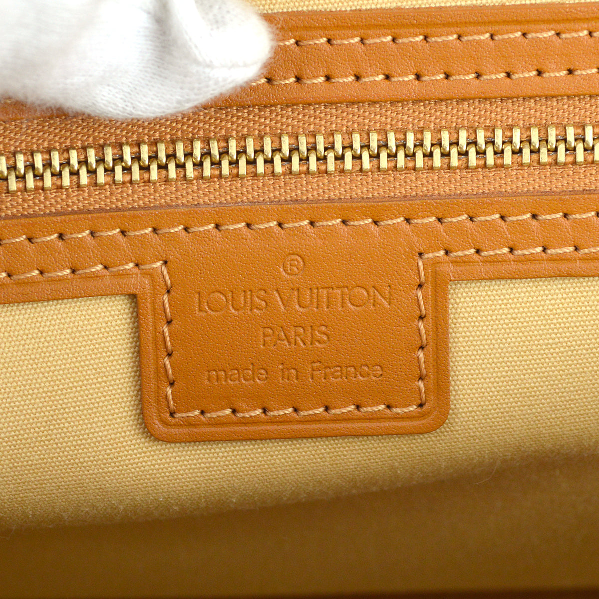 Louis Vuitton 2004 Beige Monogram Mini Josephine PM Handbag M92416