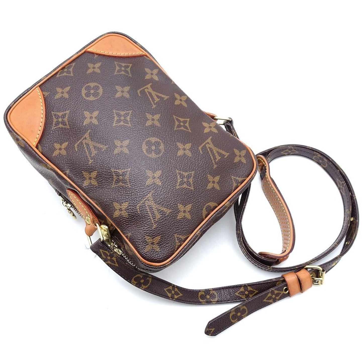Louis Vuitton Amazone  Canvas Shoulder Bag ()