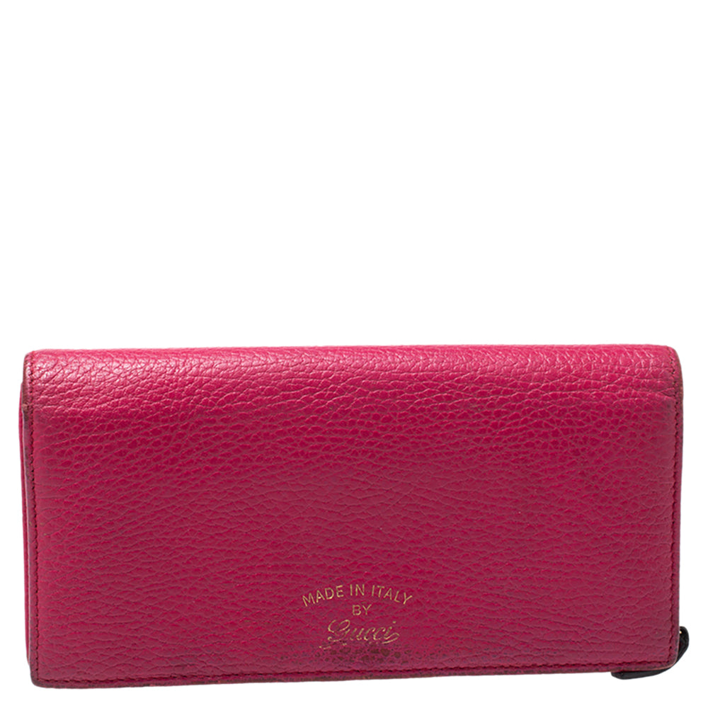 Luxury Gucci Trending 2025 Magenta Leather Swing Continental Wallet..