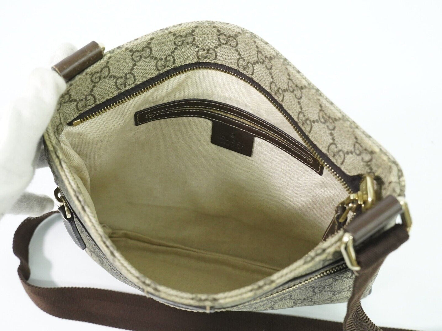 Gucci Supreme Gg  Canvas Shoulder Bag ()