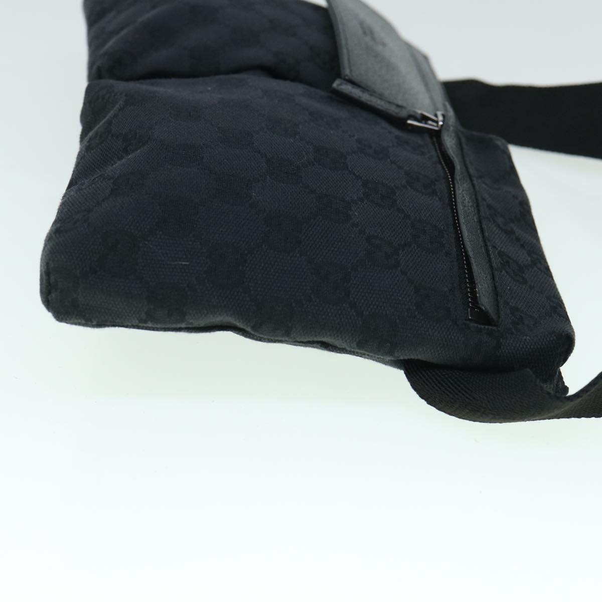 Gucci  Canvas Shoulder Bag ()