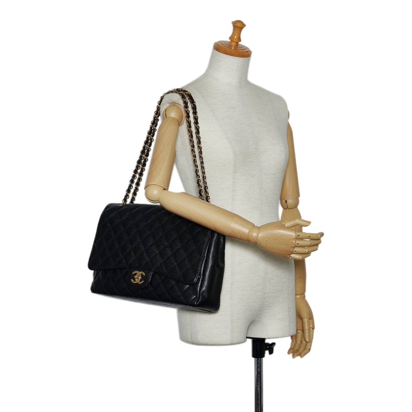 Luxury Chanel Classic Double Flap Maxi Black Caviar Gold