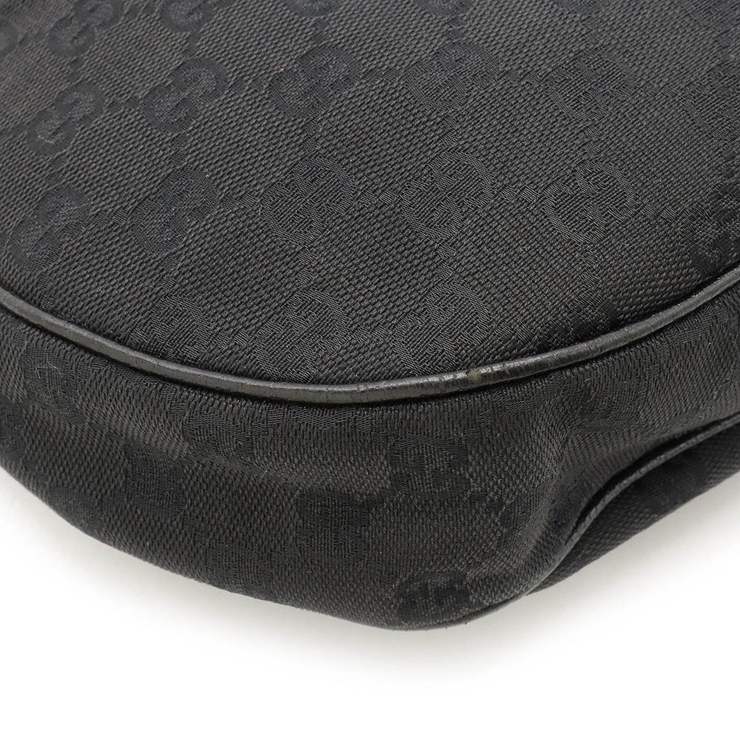 Gucci Gg Canvas  Canvas Shoulder Bag ()