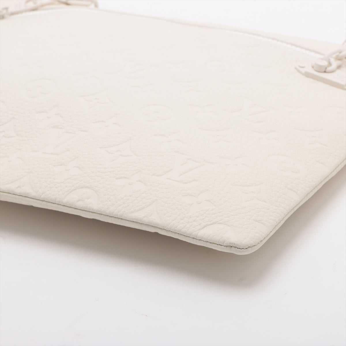 Louis Vuitton Monogram Poschet A4 M67462