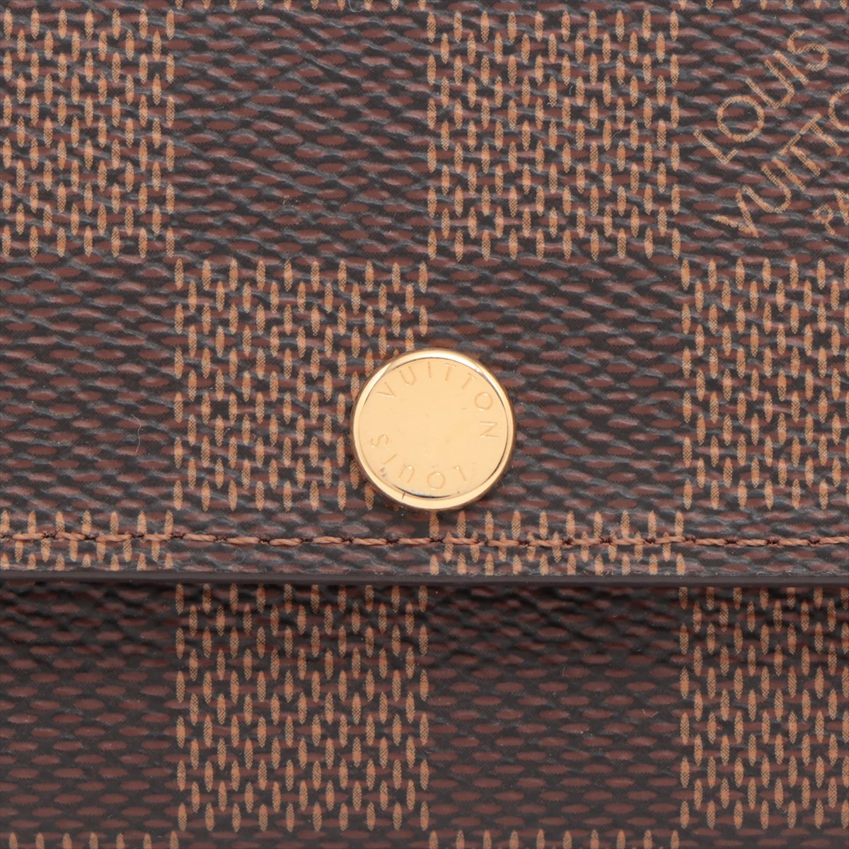 Louis Vuitton Damier Multicle 6 N62630 Brown Keycase  Reaction