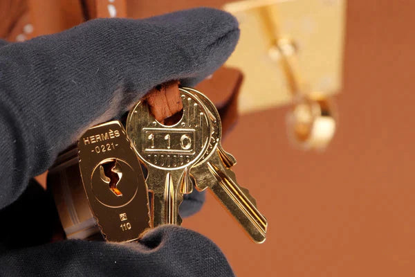 Luxury Hermes BIRKIN 25 - 40CM (WITH SERIAL NUMBER) GOLD COLOR TOGO LEATHER, GOLD HARDWARE, WITH KEYS, LOCK, DUST & BOX