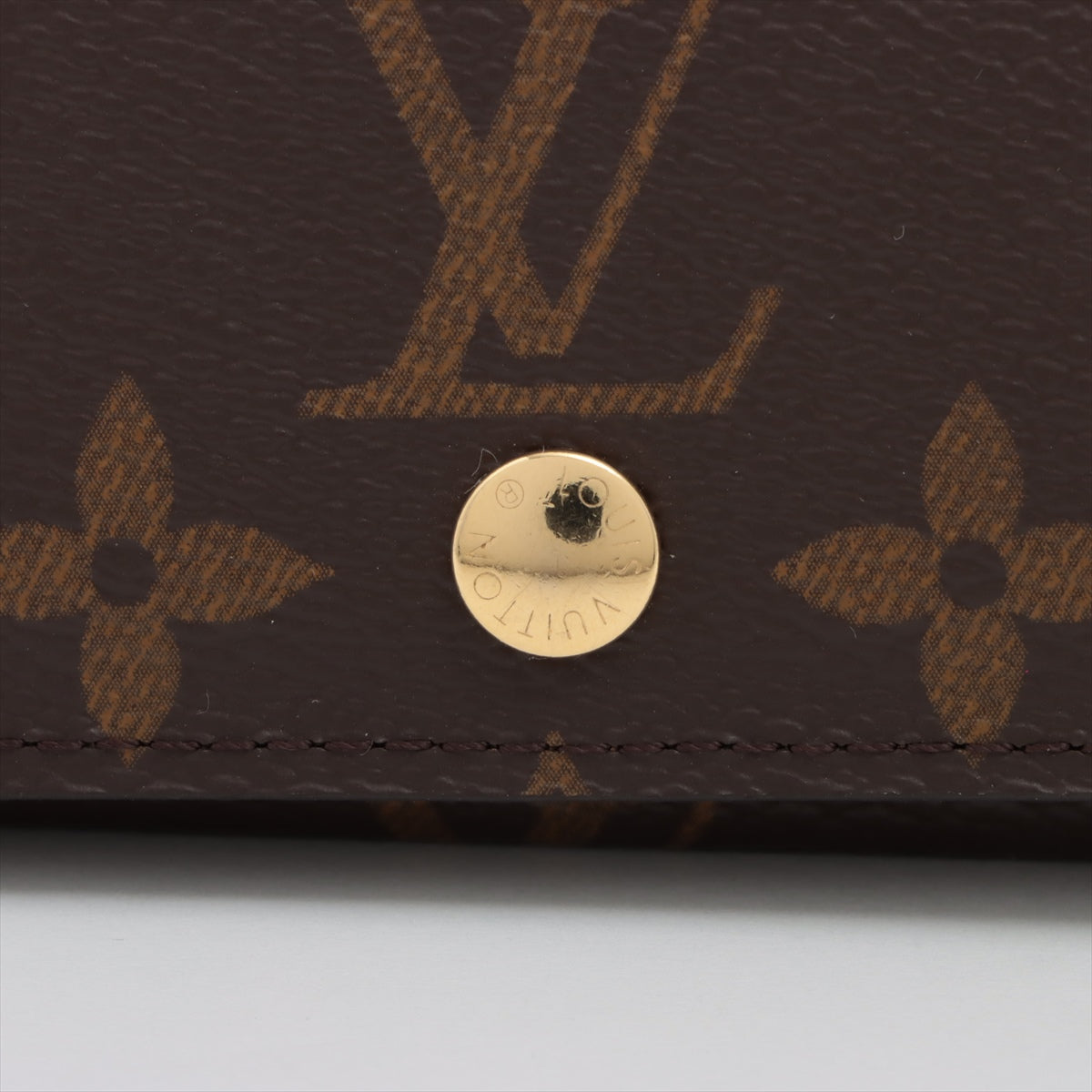 Louis Vuitton Monogram Multicell 4 M69517 Brown Keycase  Reaction